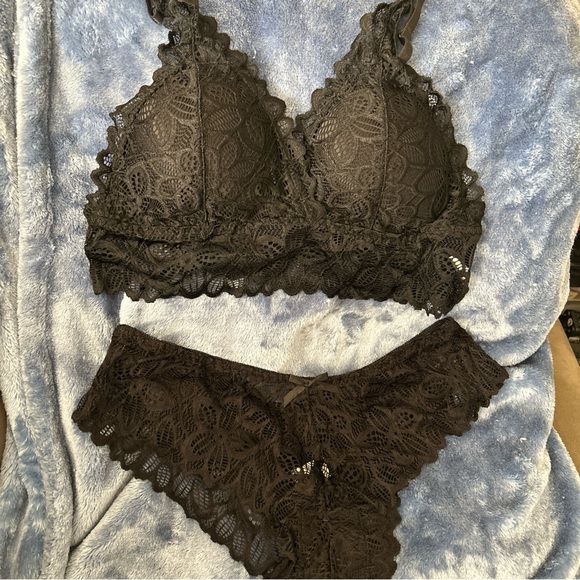 COPY - Lingerie Set Sz small Black Lace Bralette Bra Matching  Panties High L… - Picture 1 of 12
